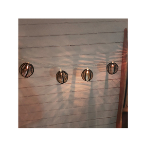 Fabricant Fourniture Intérieure/Extérieure LED Décorative Patio Lumières IP44 Boule de Noël Guirlande Lumineuse Tailles 6cm 8cm PP Rotin - Product Image 3