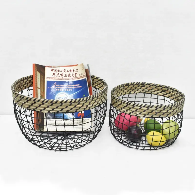 Cesta de almacenamiento de fruta tejida con alambre de hierro y hierba redonda grande multiusos al por mayor, organizador de almacenamiento, cesta de alambre