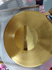 Disque vinyle or ou argent avec étiquette centrale personnalisée dans <span class=keywords><strong>un</strong></span> cadre photo en alliage d'aluminium pour décoration murale - Product Image 3