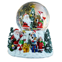 Boule de Noël LED en résine écologique avec figurine de vieil homme, motif paysager peint et globe de neige en verre cristallin