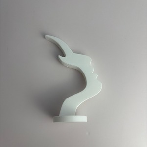 Supporto per occhiali a forma di faccia stampato in 3D con contorni eleganti - Product Image 4