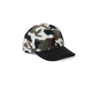 Casquette de baseball d'hiver en velours côtelé avec bordure camouflage, doublure en polaire chaude, design 5 panneaux, logo brodé personnalisé - Product Image 2