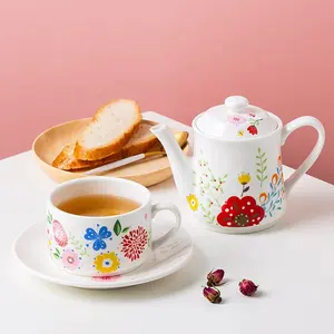 批发可叠放陶瓷茶壶，带2个茶杯套装花朵印花茶，用于两个礼品套装