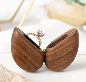 Hộp nhẫn bằng gỗ hình trái tim Sản phẩm bán nóng hộp gỗ cho Vòng sử dụng rộng rãi hỗ trợ cổ điển tùy chỉnh nhỏ Hộp nhẫn bằng gỗ
