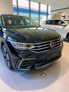 Volkswagens <span class=keywords><strong>Tiguan</strong></span> Price 2025 2,0 T 380TSI 4WD R-line Flagship <span class=keywords><strong>7</strong></span>-DCT Alta velocidad <span class=keywords><strong>7</strong></span> asientos 200PS LED Cuero eléctrico ACC R19 SUV - Product Image 5