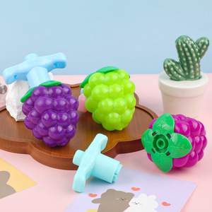 Toupie lumineuse en forme de raisin, jouet lumineux pour enfants de 4 à 7 ans, jouet unisexe - Product Image 1