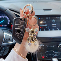 Petit ours avec porte-clés en fourrure de vison, porte-clés mignon avec pendentif pour couple incrusté de diamants