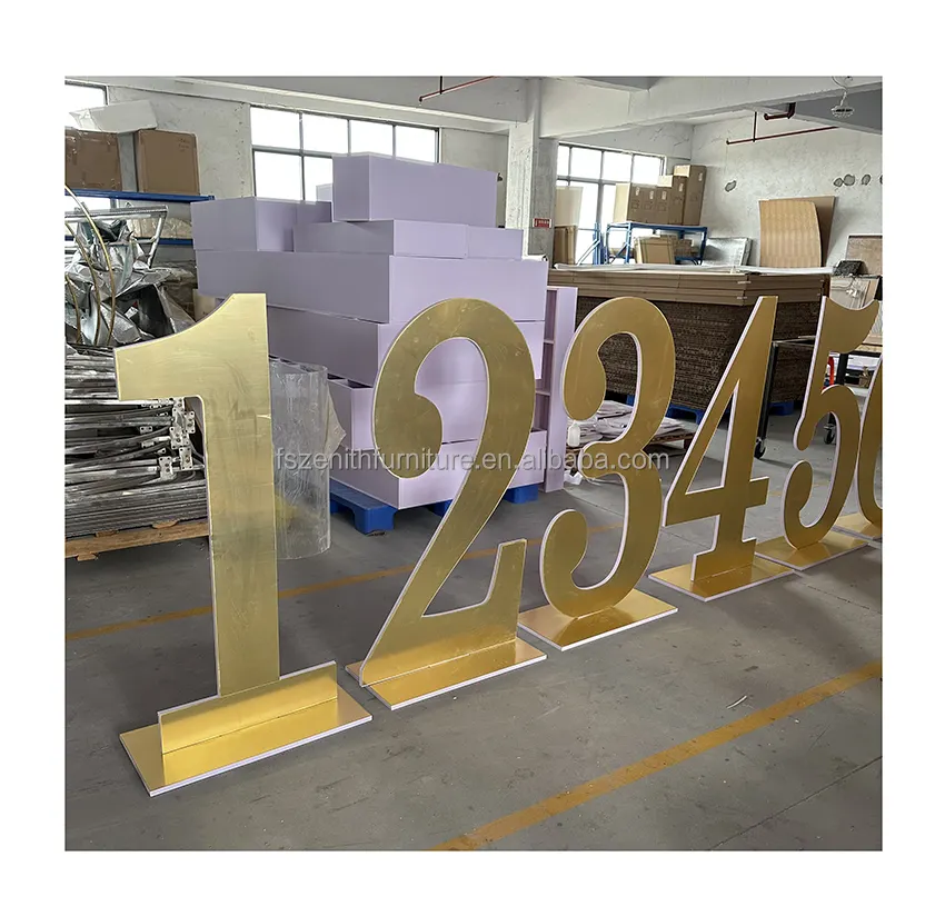 Evento Decor Mirror Gold Sign Large acrilico Marquee Letter Stand compleanno grandi numeri per feste