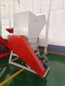 Erschwinglicher Industrieller Automatischer Schaumstoff-Entgaser, Kompakter Abfallschwamm-Zerkleinerer, Hochgeschwindigkeits-Schwamm-Mühle - Product Image 5