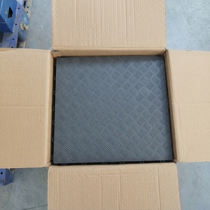 Baldosas Modulares de PP Sólido Antiaceite para Piso de Garaje, Taller de Reparación de Automóviles, Taller Mecánico, Antideslizantes, Instalación con Sistema de Clic - Product Image 6