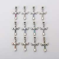 Pendentif Croix Ailée Dorée Élégante avec Pierres CZ Colorées, Bijou Religieux Aile d'Ange, Vente en Gros pour Femmes et Hommes