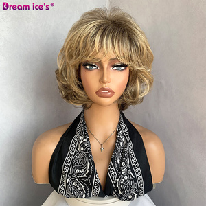 <span class=keywords><strong>Parrucca</strong></span> Sintetica Dream.Ice <span class=keywords><strong>Corta</strong></span> e Liscia a Bob, Stratificata, Colore Biondo-Marrone, per Uso Quotidiano, Resistente al Calore, Morbida e Senza Grovigli, per Donne - Product Image 1