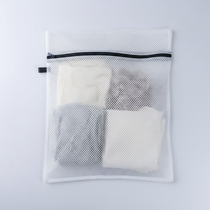 Bolsa de lavandería de malla de poliéster 100% resistente, 60x60cm, bolsa grande de almacenamiento de ropa con cremallera gruesa para mantas y ropa de cama - Product Image 4