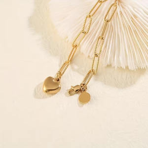 กำไลข้อมือแฟชั่นสำหรับผู้หญิงสร้อยข้อมือประดับรูปหัวใจทรงกลมเคลือบทองกันน้ำทำจากสแตนเลสสตีล - Product Image 5