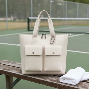 Sac de transport semi-brillant en PU italien structuré pour pickleball, capacité 2 raquettes, aspect italien, logo personnalisé, vente en gros - Product Image 3