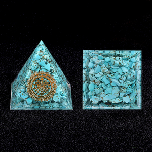 Đá <span class=keywords><strong>Malachite</strong></span> tự nhiên nghiền thành đá hình kim tự tháp nhựa Epoxy thủ công 5cm 6cm Trang trí nhà cửa Đồ trang trí để bàn Đá bán quý Phong thủy - Product Image 3