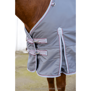 Mantas de Invierno Transpirables Personalizadas para Caballos, Manta Aislante para Caballos para Clima Frío y Uso Diario en Establos - Product Image 2