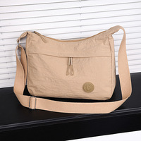 Sac bandoulière en nylon personnalisé tendance pour femme, imperméable, de haute qualité, style messager vintage de luxe, avec sangle réglable et grande fermeture éclair