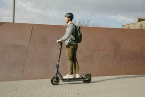สกู๊ตเตอร์ Segway รุ่นดั้งเดิม ระบบกันสะเทือนคู่ ความเร็ว 35 กม./ชม. ระยะทาง 70 กม. สกู๊ตเตอร์อัจฉริยะพร้อมแอปพลิเคชัน - Product Image 4