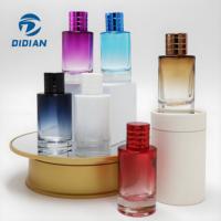 Flacon de parfum en verre cylindrique rond de luxe personnalisé avec impression couleur 30 ml 50 ml 100 ml avec pompe pulvérisateur et boîte