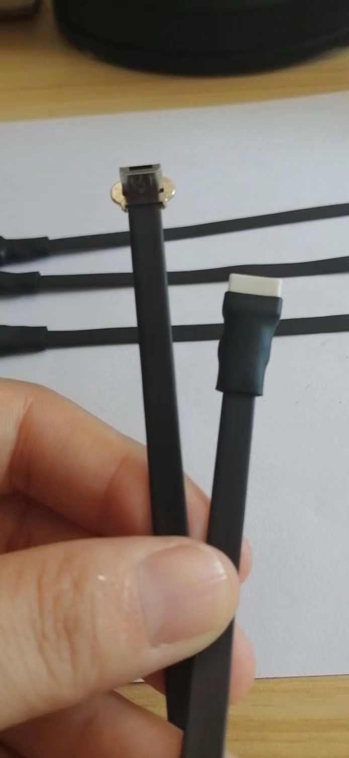 Dowm micro maschio a femmina