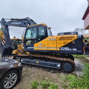 En stock Excavatrice d'occasion Hyundai 220lc-9s Excavatrice d'occasion 22 tonnes à moteur d'origine Excavatrice Hyundai 220lc-9s à vendre - Product Image 2