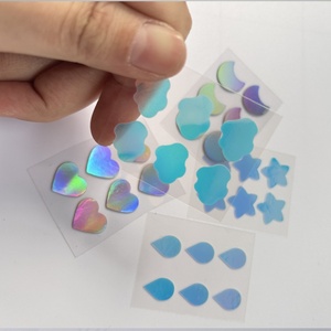 Parches para el Acné con Forma de Corazón Holográfico, Divertidos, Ultrafinos e Iridiscentes para la Cara - Product Image 4