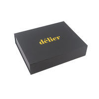 Boîte cadeau rigide à couvercle magnétique en papier spécial sur mesure avec poche et insert en mousse pour l'emballage de maquillage ou de soins de la peau