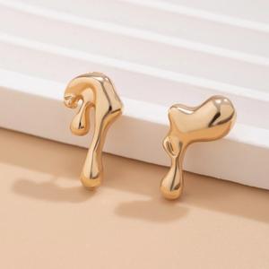 <span class=keywords><strong>Lot</strong></span> mixte <span class=keywords><strong>de</strong></span> boucles d'oreilles <span class=keywords><strong>de</strong></span> luxe <span class=keywords><strong>de</strong></span> créateurs <span class=keywords><strong>de</strong></span> mode en <span class=keywords><strong>gros</strong></span> grandes boucles d'oreilles en alliage métallique plaqué or 18 carats pour femmes - Product Image 3