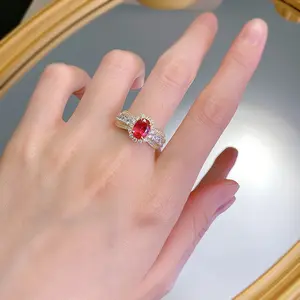 Cincin perak renda Prancis 925 baru, cincin merah darah merpati simulasi, cincin mode Model romantis