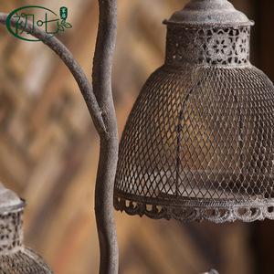 Lanterne porte-bougie en fer de style industriel rétro pour la décoration de la maison et du jardin - Product Image 4