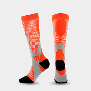 Chaussettes de compression sportives pour le cyclisme, pour hommes et femmes, en nylon, chaussettes de soutien haute performance - Product Image 2