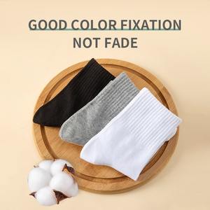 Chaussettes jetables personnalisées OBM pour les voyages et les <span class=keywords><strong>vacances</strong></span>, chaussettes en coton biologique compressé à usage unique, coupe basse, chaussettes en coton pour la cheville, blanc et noir - Product Image 4