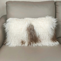 Housse de coussin en fourrure d'agneau de Mongolie, blanche, motif tacheté naturel, douce et confortable, décoration d'intérieur de luxe, housse de coussin