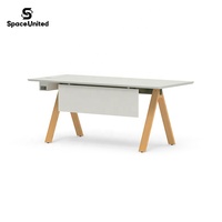 Bureau de direction SpaceUnited, structure en acier ou en bois, plateau en MFC, panneau de particules mélaminé, poste de travail informatique pour manager