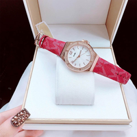 Montre à quartz à trois aiguilles pour femmes à la mode