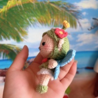 Porte-clés poupée lutin bébé en crochet fait main, pendentif mignon en coton, fée fleurie, produit fini, rembourrage en coton PP, unisexe, petite taille, à partir de 14 ans