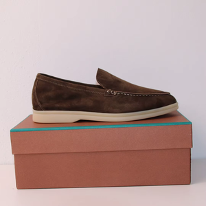 Chaussures de luxe haut de gamme 2026 – Nouveaux mocassins classiques en cuir véritable pour hommes, chaussures bateau décontractées en daim à enfiler pour femmes - Product Image 1