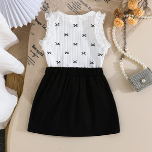 ชุดเซ็ตสองชิ้นผ้าแคนวาสระบายอากาศสำหรับเด็กผู้หญิงช่วงฤดูใบไม้ร่วง พร้อมเสื้อแขนกุดประดับโบว์ลูกไม้และกระโปรงทรงสวยสง่า - ชุดแฟชั่นสำหรับใส่ในชีวิตประจำวัน - Product Image 2