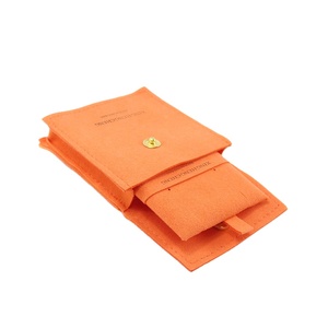 Pochette d'emballage pour bijoux écologiques personnalisée avec intérieur en cuir et microfibre en daim - Product Image 1