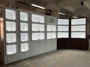 Funroad, design d'intérieur de bijouterie de luxe sur mesure, boutique de bijoux en or <span class=keywords><strong>suisse</strong></span>, étagère d'exposition de bijoux pour comptoir de salle d'exposition de bijoux - Product Image 6