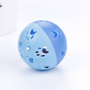 Palla Giocattolo per Cani e Gatti in Plastica con Campanello da 5cm, Vari Colori, Economica e Adorabile - Product Image 5