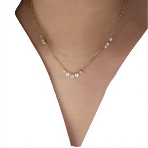 Nuevo y Elegante Collar Gargantilla Fino de Acero Inoxidable con Baño de Oro de 18K, Zirconia Cúbica y Diamantes Americanos, que no se deslustra - Product Image 2