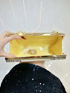 French Retro <b>Square</b> Dinner Crossbody Handbag With Pearl Decoration and Rose Flower Pattern Polyester Material Tanjing - Product Image 2