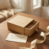 Boîte à bijoux rigide en papier kraft écologique imperméable avec logo personnalisé en gros, doublure en éponge pour bagues, boucles d'oreilles, colliers