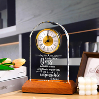 Horloge en cristal transparent personnalisée avec base lumineuse LED en bois pour les souvenirs de mariage, d'anniversaire d'entreprise, de célébration