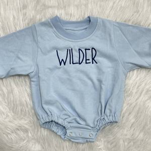 Tutine Personalizzate per Neonati Maschi e Femmine con <span class=keywords><strong>Nomi</strong></span> Ricamati a Mano su Filati Colorati Body in Cotone Tinta Unita per Neonati - Product Image 4