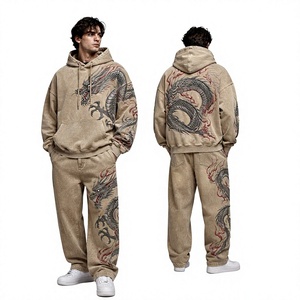ชุดเซ็ตเสื้อฮู้ดดี้โอเวอร์ไซส์สีเบจลายมังกรสำหรับผู้ชาย กางเกงวอร์มขายาวเข้าชุด สไตล์สตรีทแวร์ Apex ชุดออกกำลังกายสองชิ้น - Product Image 1