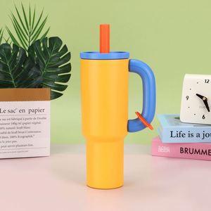 Gobelet à eau anti-fuite portable pour l'extérieur Nouveau design Gobelet à isolation sous vide de grande capacité en acier inoxydable 304 avec poignée - Product Image 3