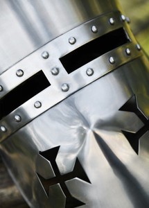 Casque de croisé artisanal en acier au carbone, d'inspiration médiévale, avec doublure en cuir, armure historique décorative pour costume - Product Image 6